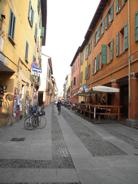 Ampio Open Space In Centro Storico Bologna Room photo